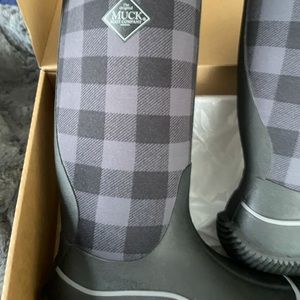 Womens Muck Boots size 9